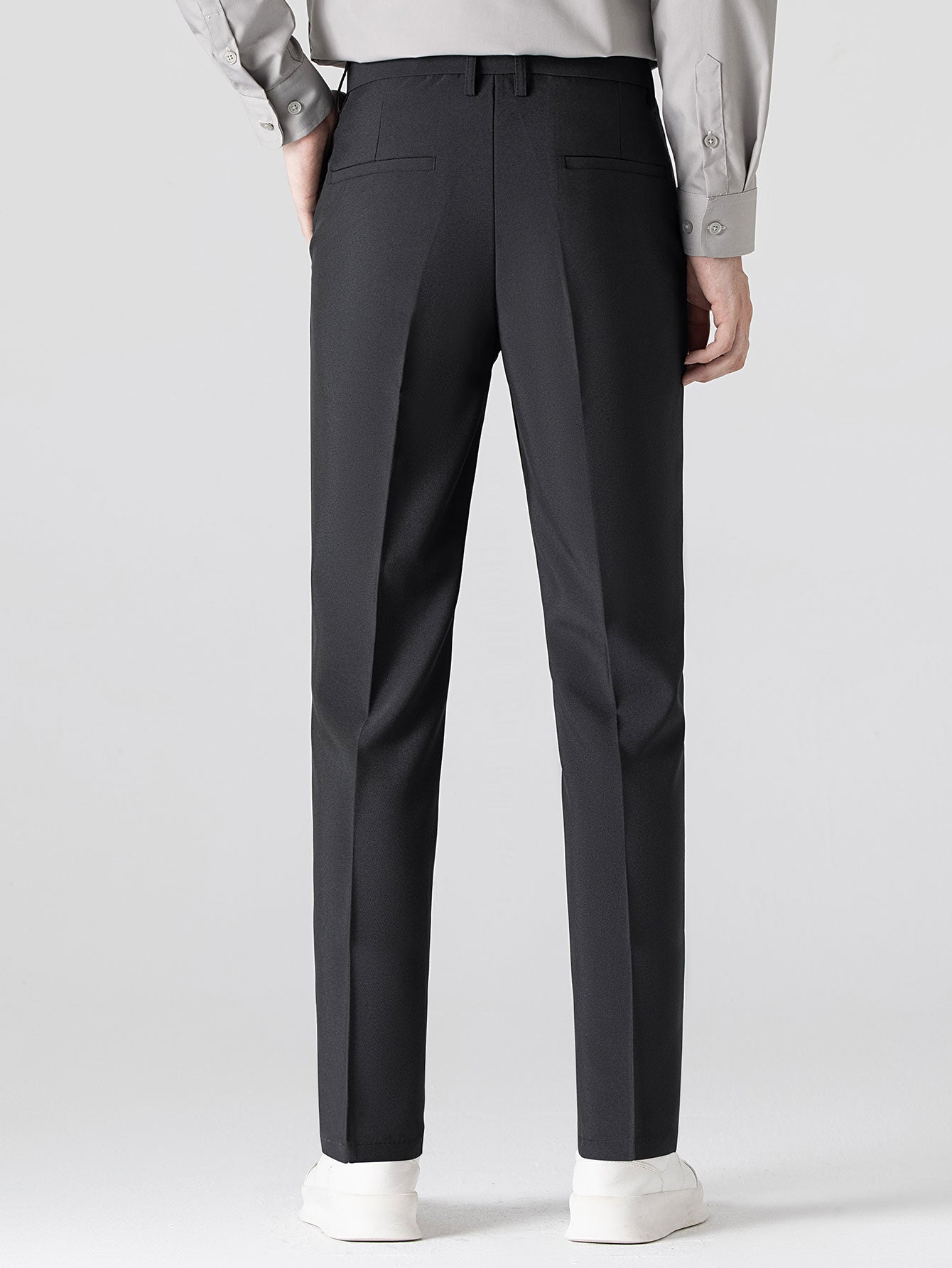 Claudio | V-NECK KNIT POLO SHIRT WITH TEXTURE CONTRAST & SLIM FIT PANTS