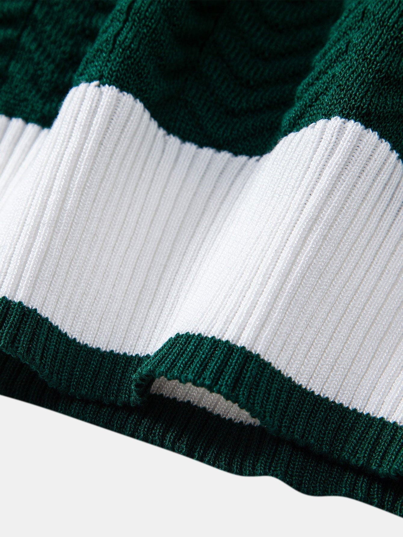 Claudio | V-NECK KNIT POLO SHIRT WITH TEXTURE CONTRAST & SLIM FIT PANTS