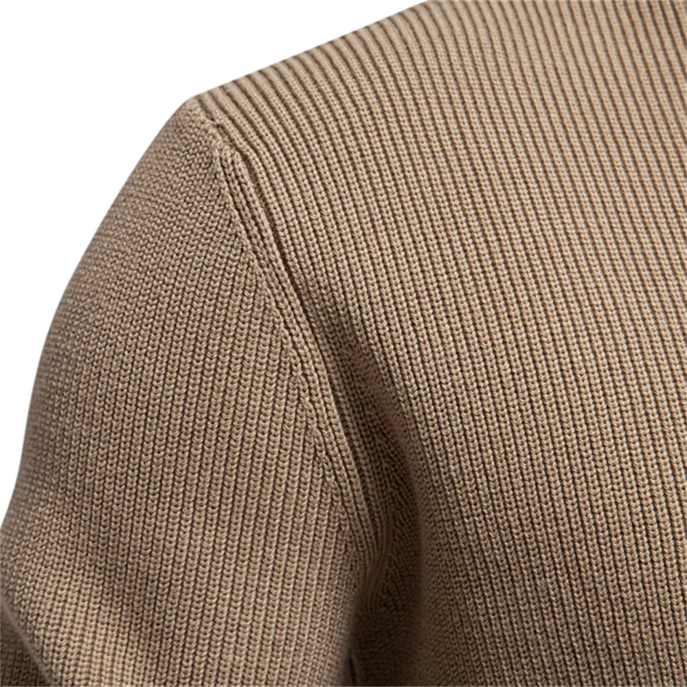 Quentin | MEN'S SWEATER WITH BUTTON DESIGN